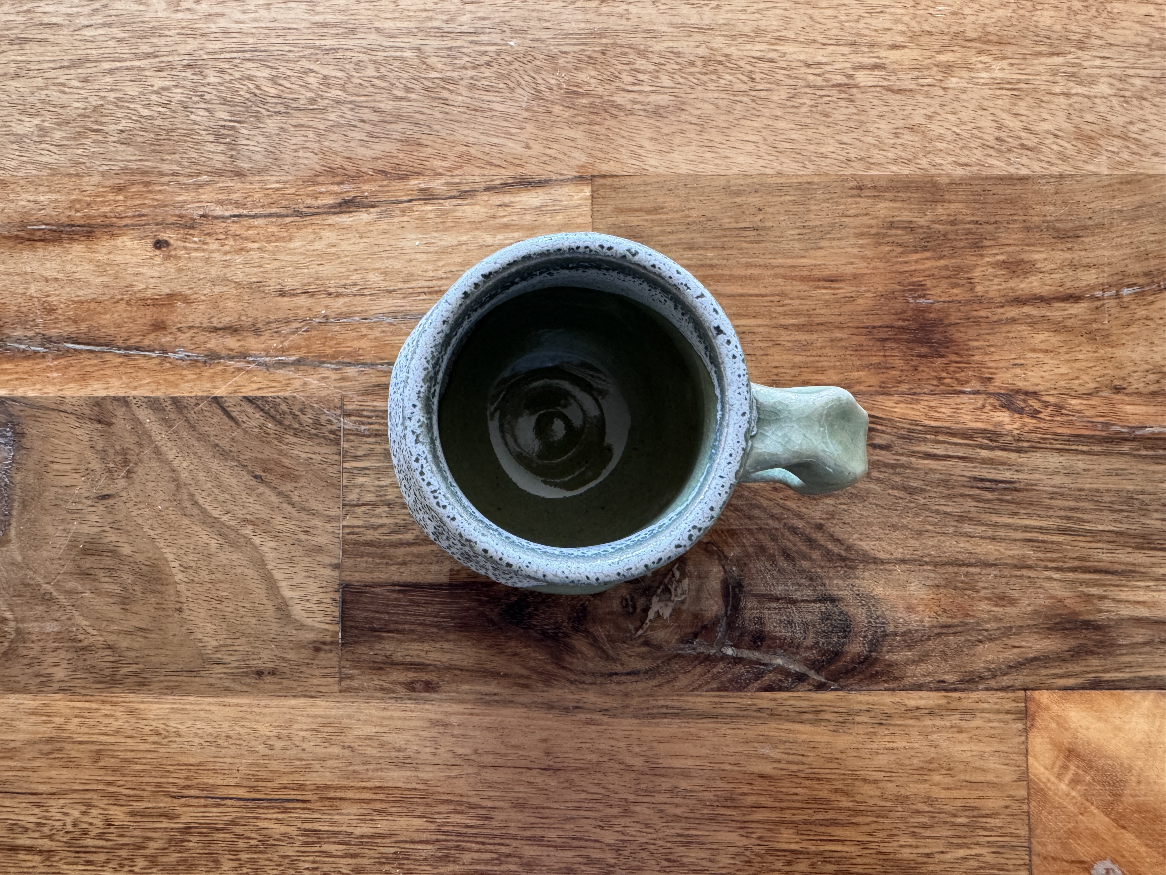 Green & White Mug — detail