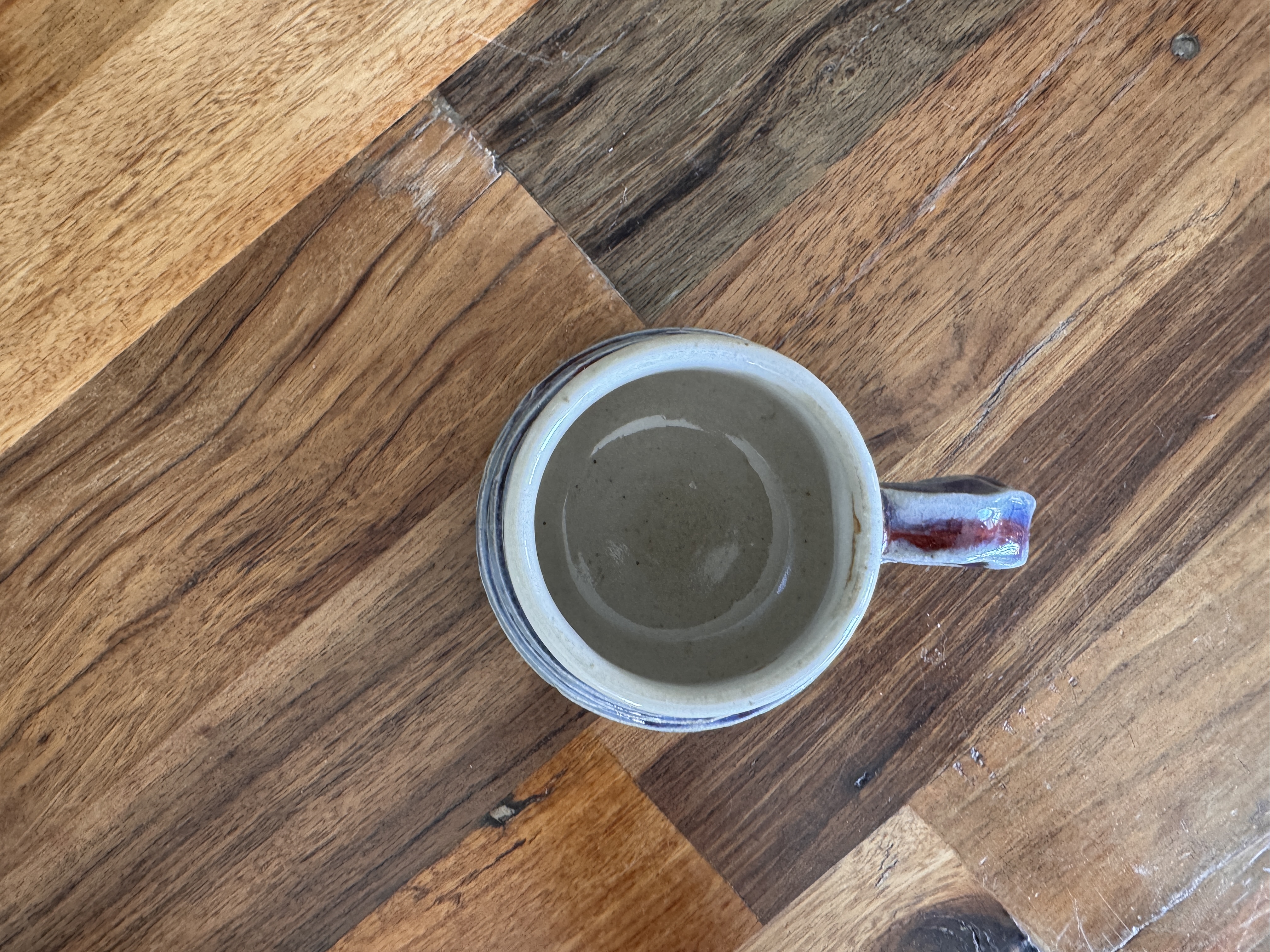Blue & Red Mug — detail