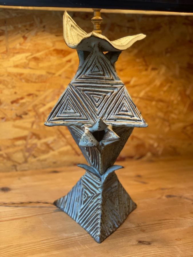 Triangle totem lamp sculpture closeup detail